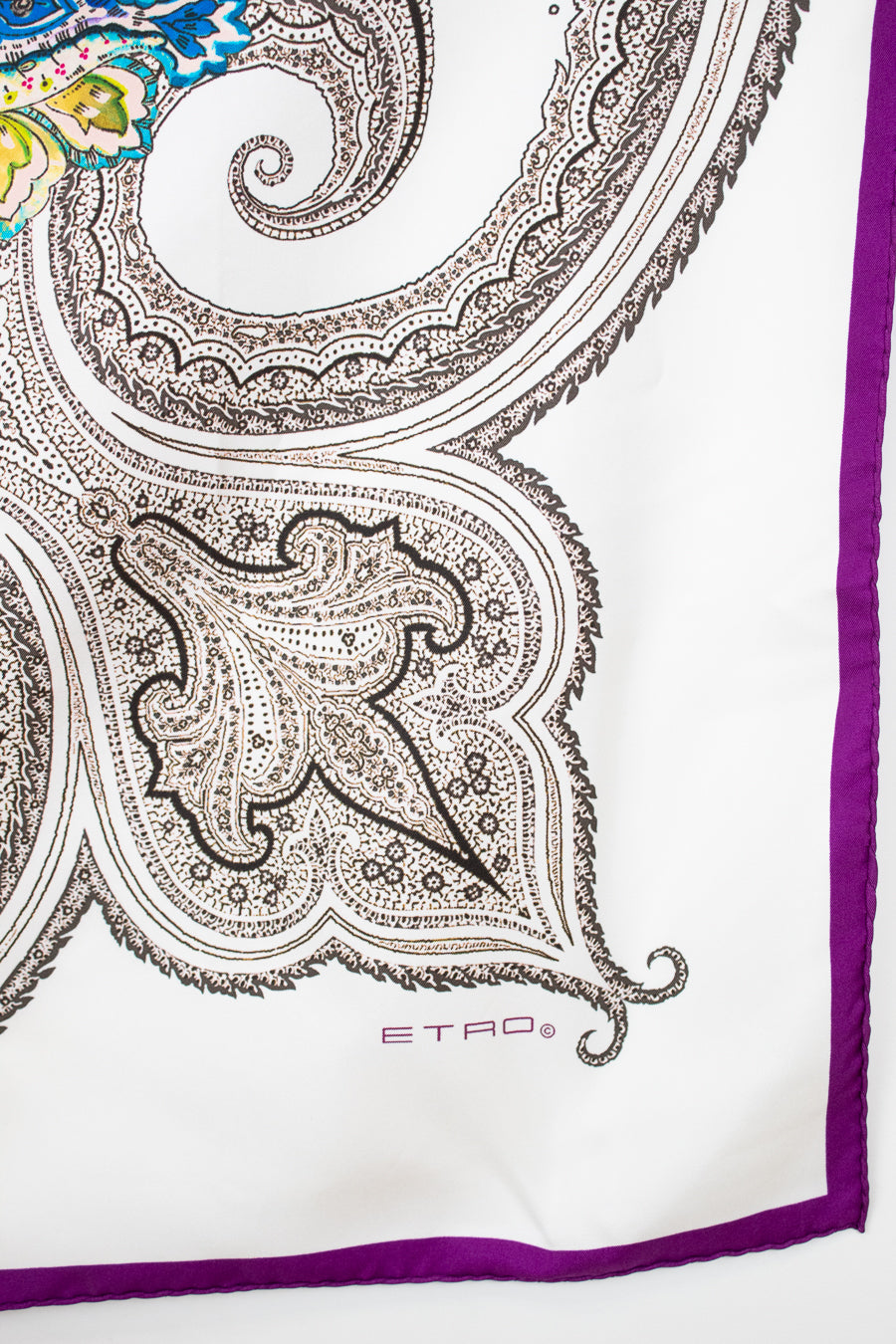 Paisley patterned scarf with 'Etro' branding on a white background