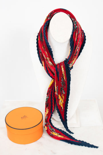 Hermes Les Jardiniers du Roy Pleated Scarf 90