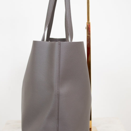 Gray tote bag on a white background
