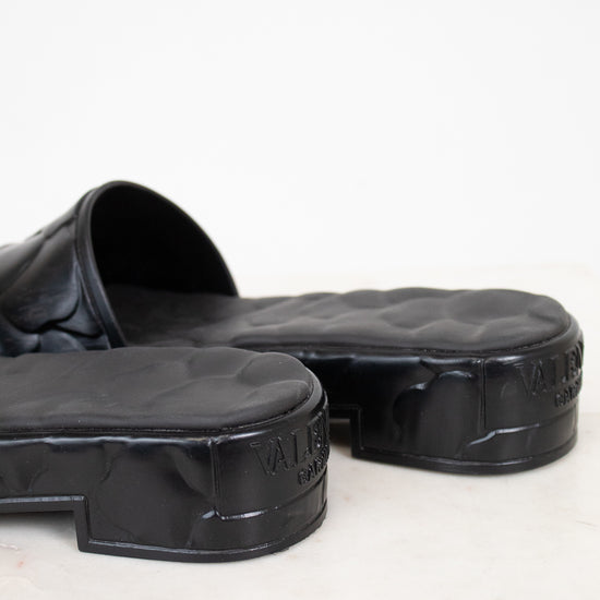 Black platform slides on a white background